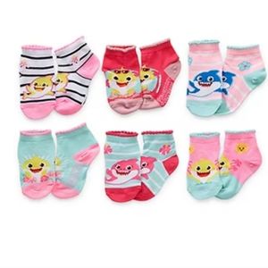 Toddler Girls 6 Pair Baby Shark Quarter Socks